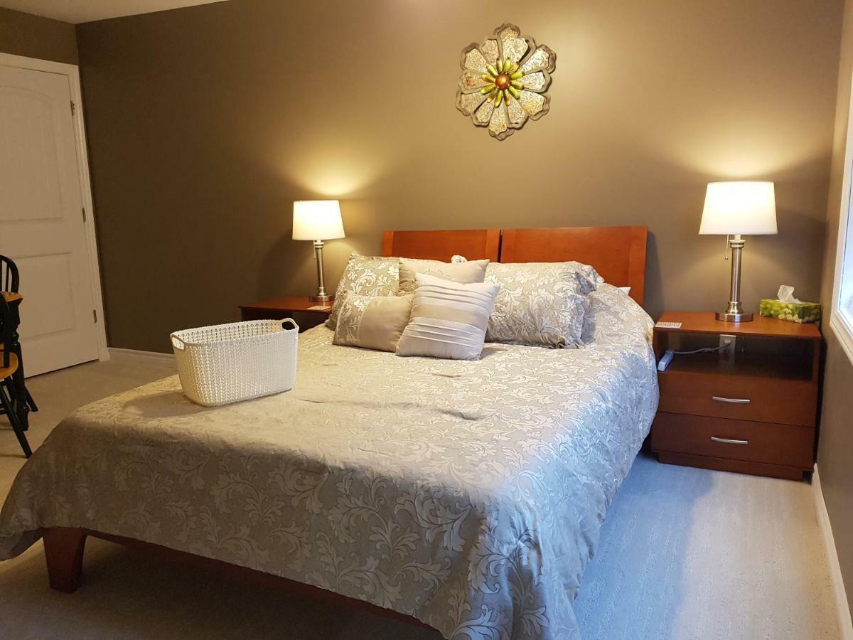 Small Town Bound Inn Montague 외부 사진