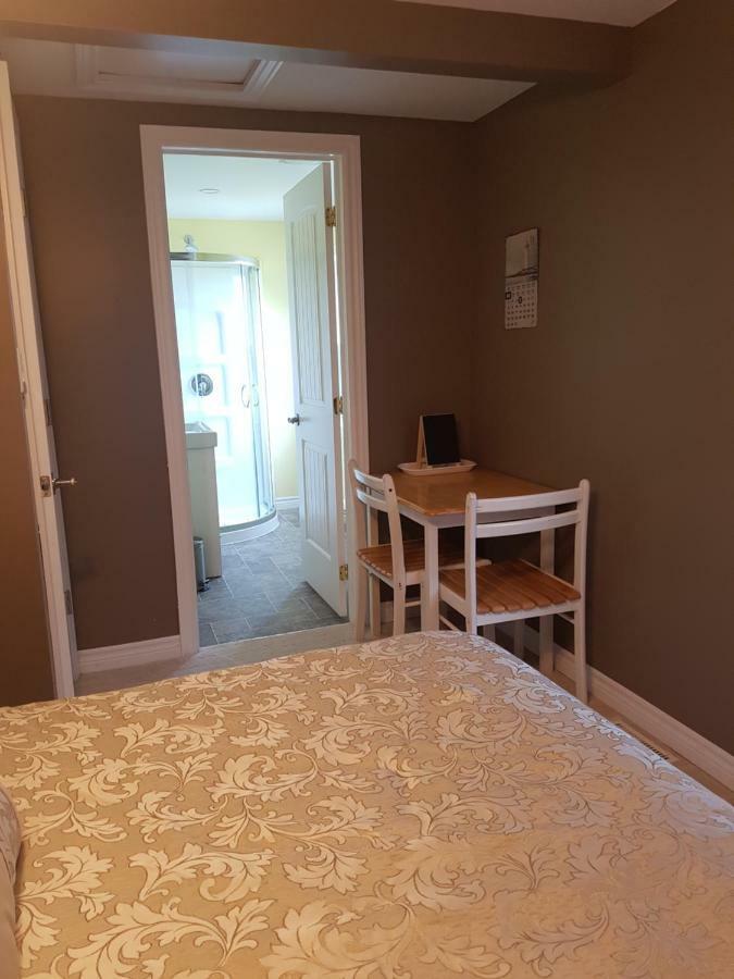 Small Town Bound Inn Montague 외부 사진