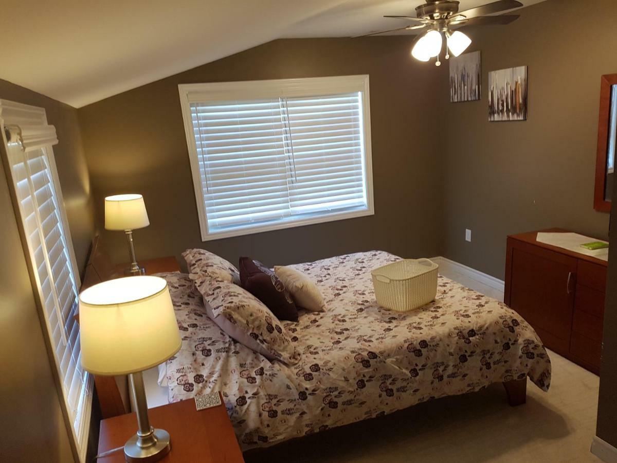 Small Town Bound Inn Montague 외부 사진